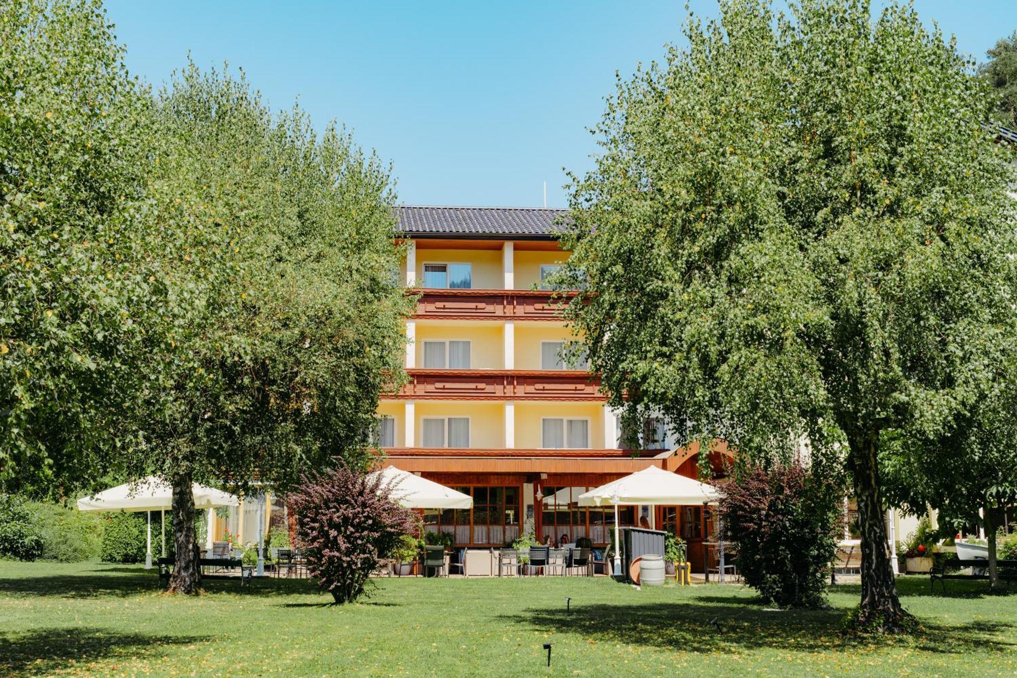 Hotel Greif Sankt Kanzian am Klopeiner See Kültér fotó